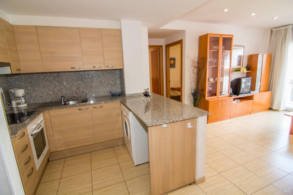 Agi Norfeu Park Apartment Roses Luaran gambar